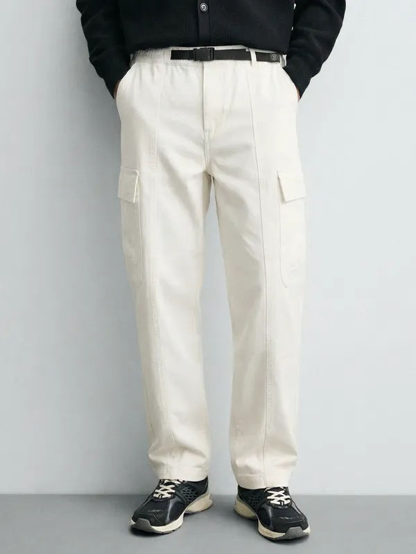 Highlander Men White Baggy Solid Cargo