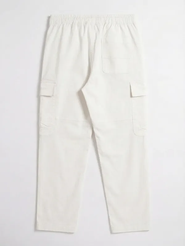 Highlander Men White Baggy Solid Cargo