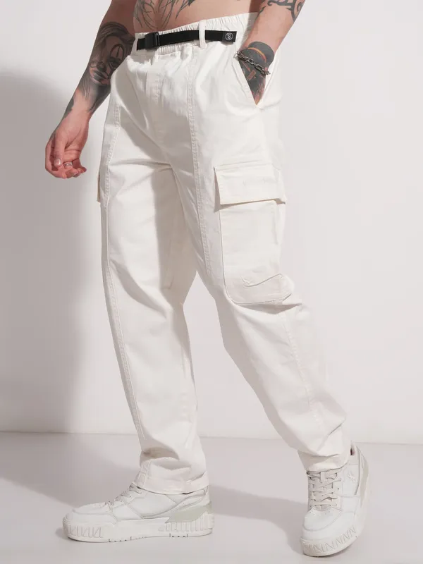 Highlander Men White Baggy Solid Cargo