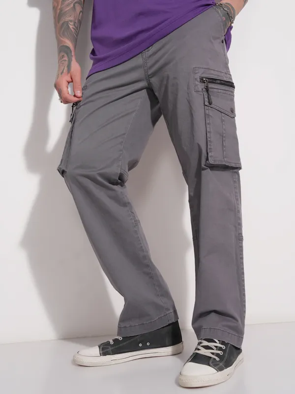 Highlander Men Grey Relaxed Fit Solid Cargo