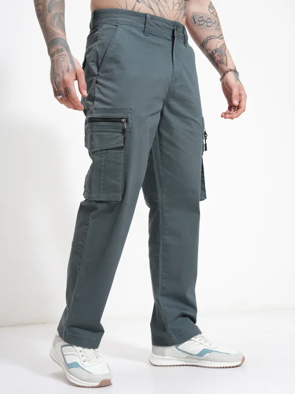 Highlander Men Grey Relaxed Fit SOlid Cargo