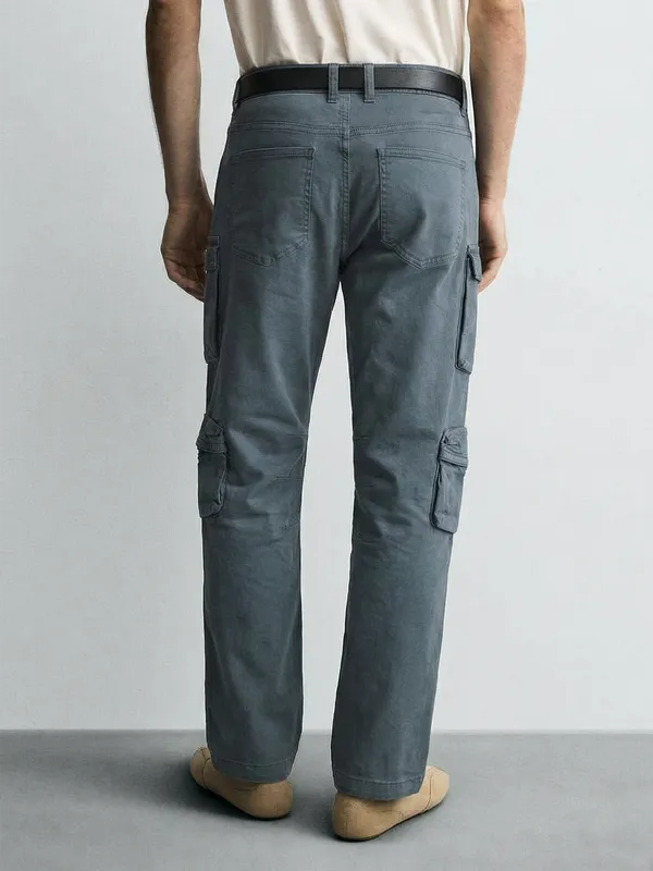 Highlander Men Blue Relaxed Fit Solid Cargos