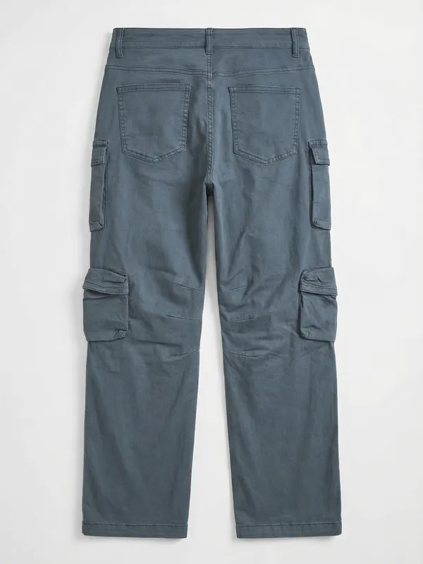 Highlander Men Blue Relaxed Fit Solid Cargos