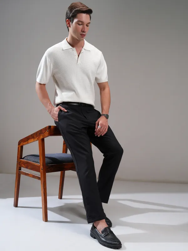 Highlander Men Blue Relaxed Fit Solid Casual Trouser