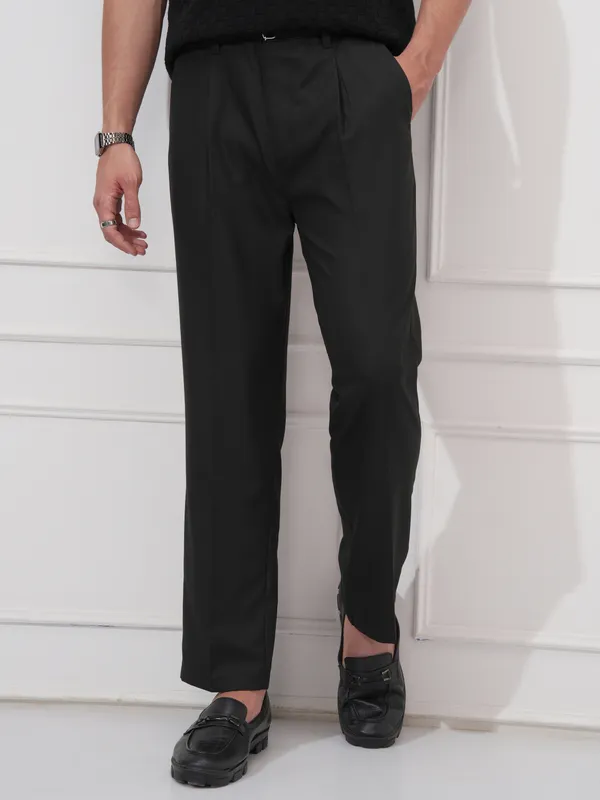 Highlander Men Black Solid Straight Fit Casual Trouser
