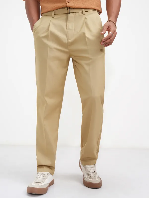 Highlander Men Brown Regular Fit Solid Korean Pant