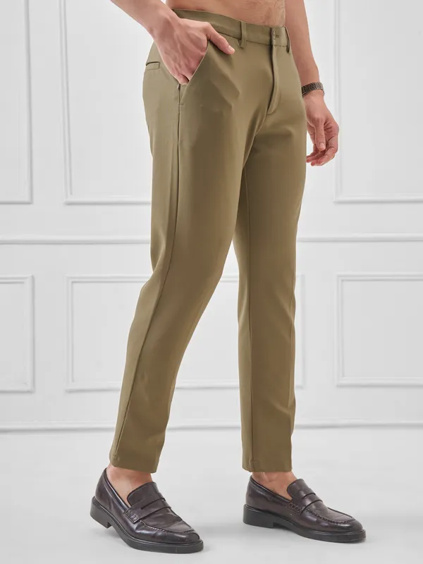 Highlander Men Olive Slim Fit Solid Formal Trouser