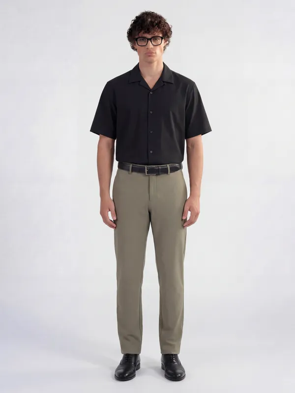 Highlander Men Olive Slim Fit Solid Formal Trouser