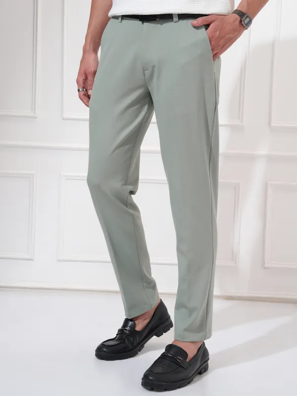 Highlander Men Olive Solid Slim Fit Regular Trousers