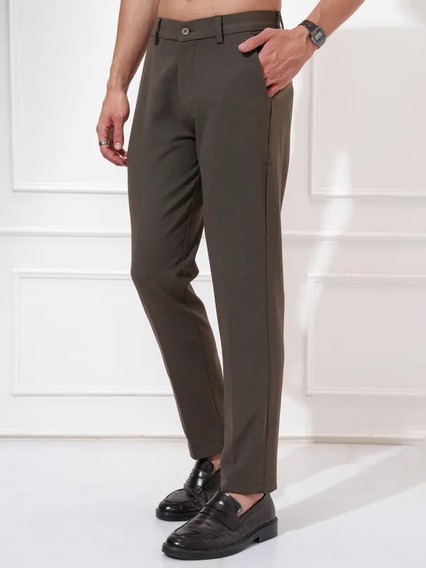 Highlander Men Khaki Solid Slim Fit Regular Trousers