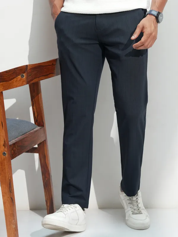 Highlander Men Navy Blue Slim Fit Solid Casual Trouser