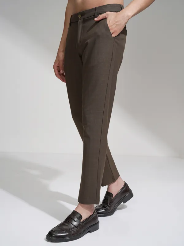 Highlander Men Brown Slim Fit Solid Casual Trouser