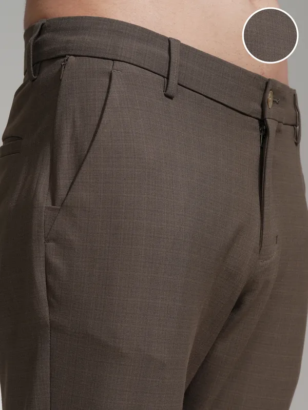Highlander Men Brown Slim Fit Solid Casual Trouser