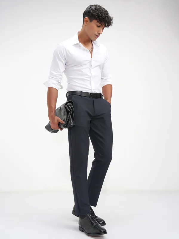 Highlander Men Navy Blue Slim Fit Checked Casual Trouser