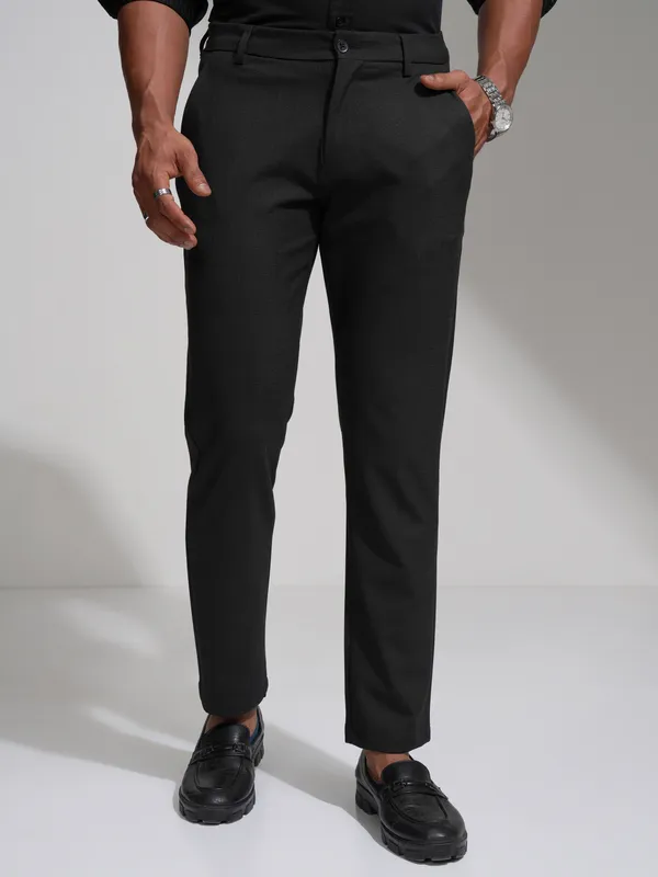 Highlander Men Black Slim Fit Solid Casual Trouser