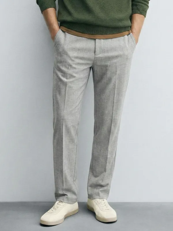 Highlander Men Grey Slim Fit Checked Casual Trouser