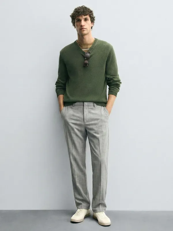 Highlander Men Grey Slim Fit Checked Casual Trouser