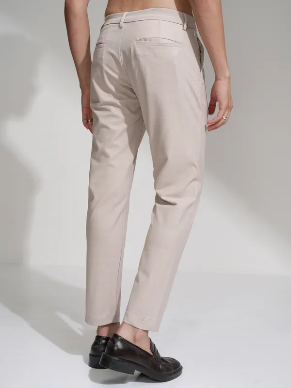 Highlander Men Beige Slim Fit Checked Casual Trouser