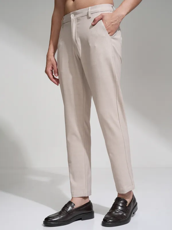 Highlander Men Beige Slim Fit Checked Casual Trouser