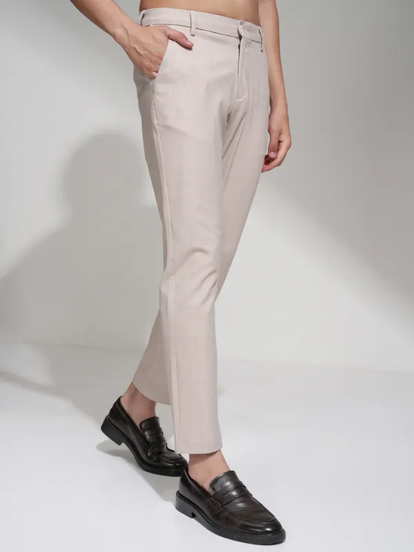 Highlander Men Beige Slim Fit Checked Casual Trouser