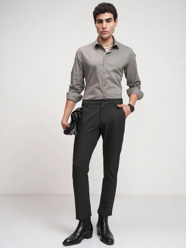 Highlander Men Black Slim Fit Checked Formal Trouser