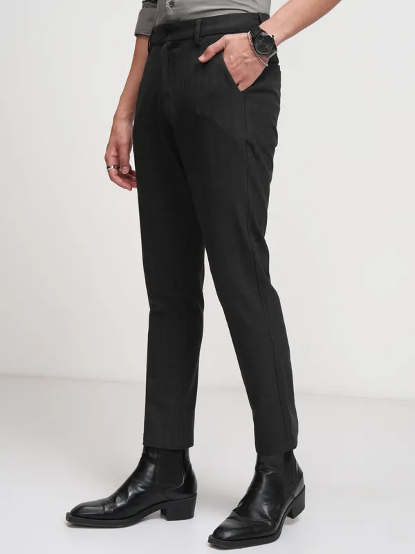 Highlander Men Black Slim Fit Checked Formal Trouser