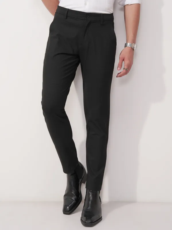 Highlander Men Black Slim Fit Solid Formal Trouser