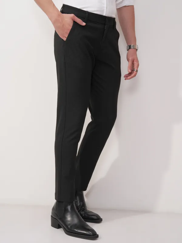 Highlander Men Black Slim Fit Solid Formal Trouser