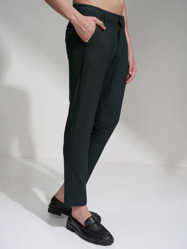 Highlander Men Green Slim Fit Checked Casual Trouser