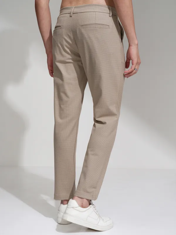 Highlander Men Khaki Slim Fit Checked Casual Trouser