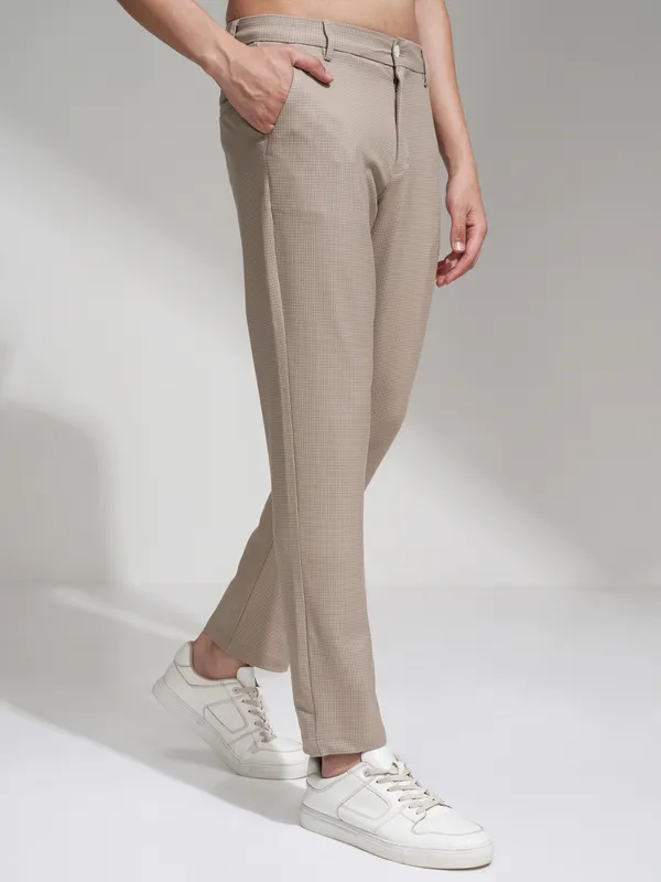 Highlander Men Khaki Slim Fit Checked Casual Trouser