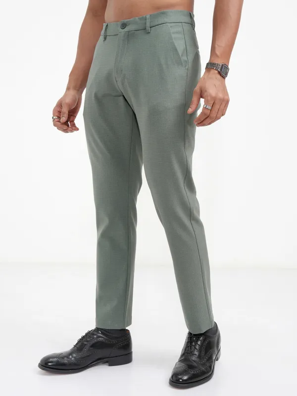 Highlander Men Green Slim Fit Checked Casual Trouser