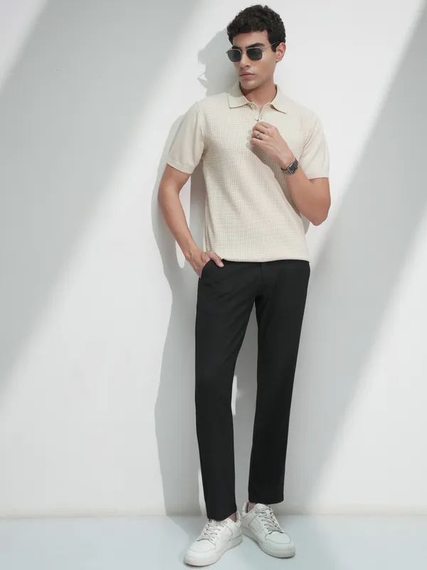 Highlander Men Black Slim Fit Solid Casual Trouser