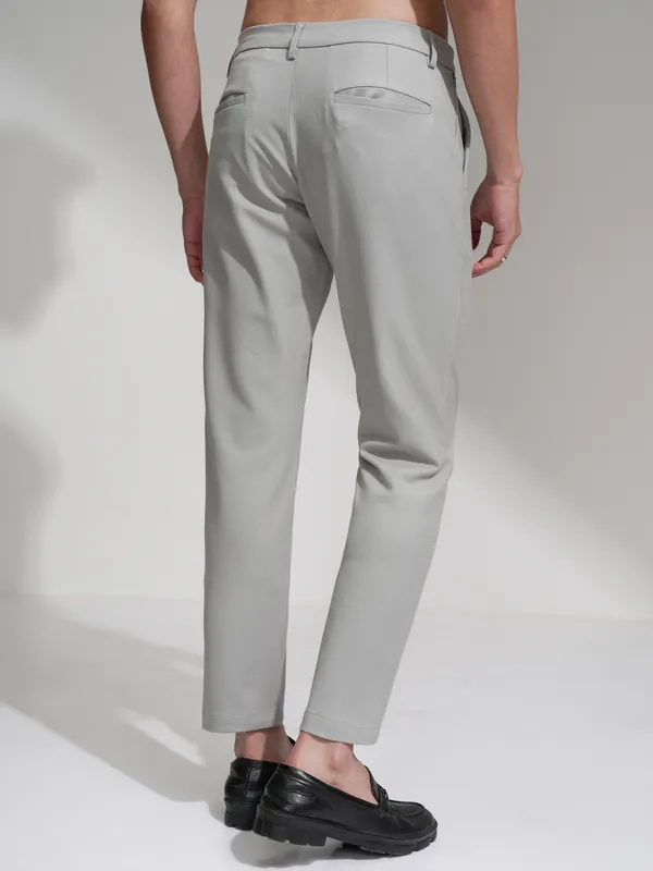 Highlander Men Grey Slim Fit Solid Casual Trouser