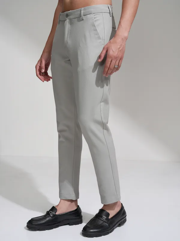 Highlander Men Grey Slim Fit Solid Casual Trouser