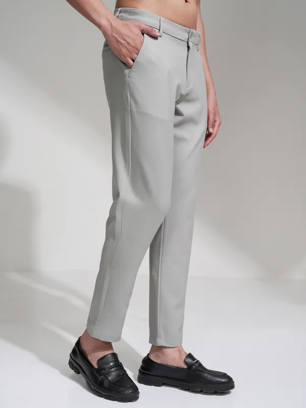 Highlander Men Grey Slim Fit Solid Casual Trouser