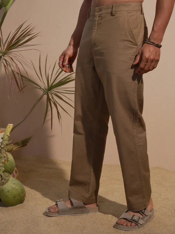 Highlander Men Brown Relaxed Fit Solid Casual Trouser
