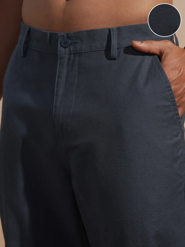 Highlander Men Green Relaxed Fit Solid Casual Trouser