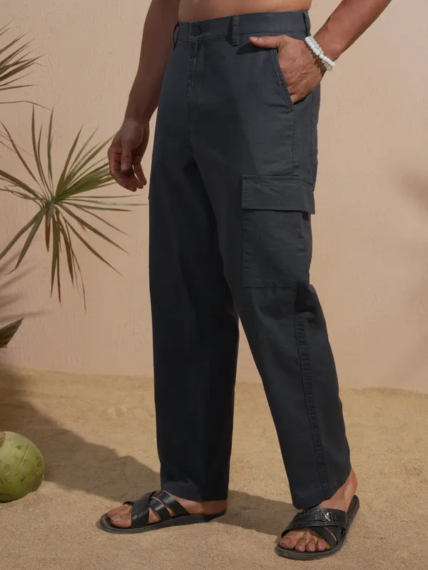 Highlander Men Blue Relaxed Fit Solid Cargo