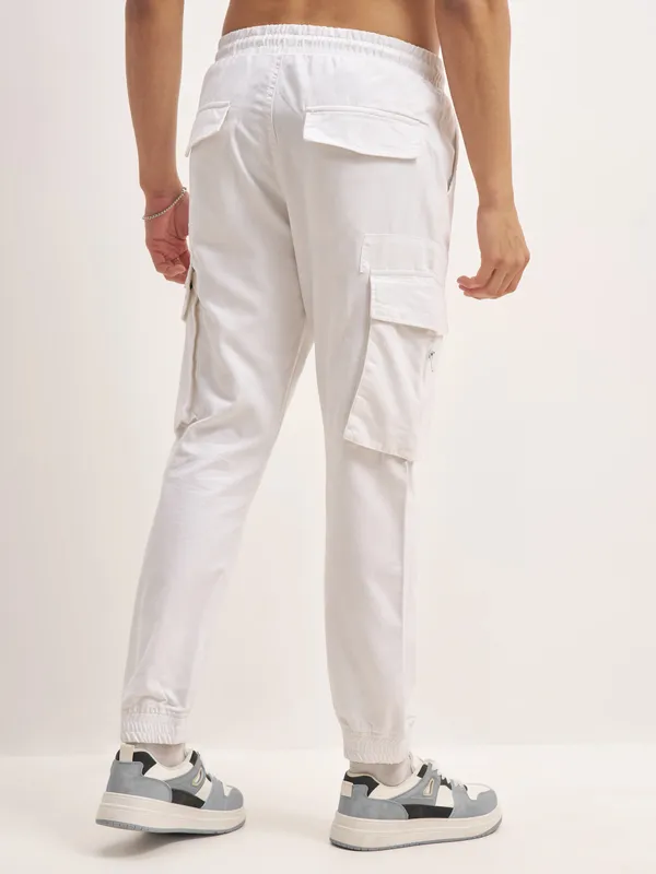 Highlander Men White Relaxed Fit Solid Cargos