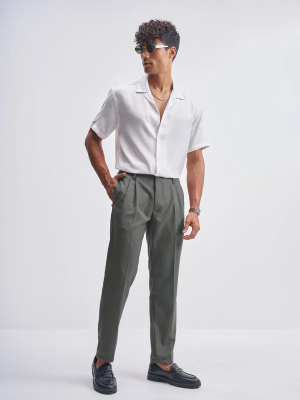 Highlander Men Grey Relaxed Fit Solid Formal Trouser