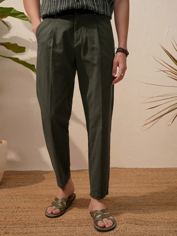 Highlander Men Green Relaxed Fit Solid Casual Trouser