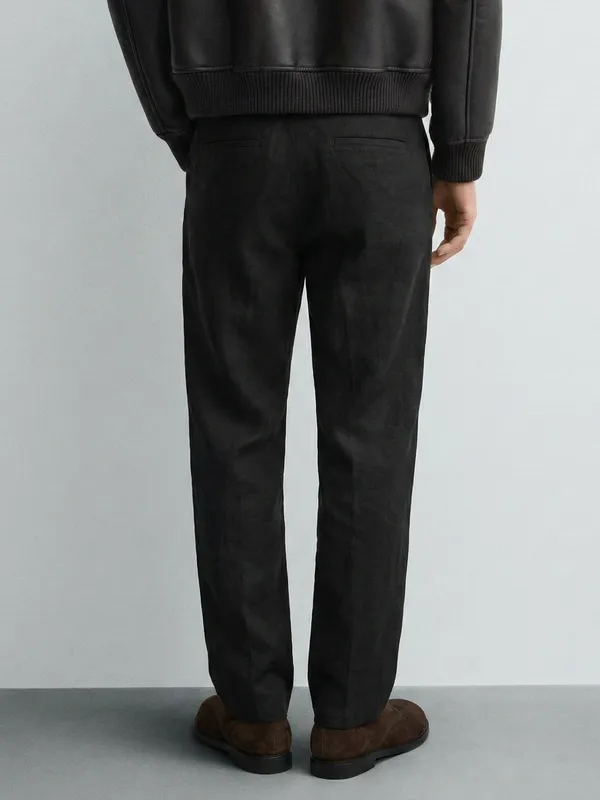 Highlander Men Black Relaxed Fit Solid Casual Trouser