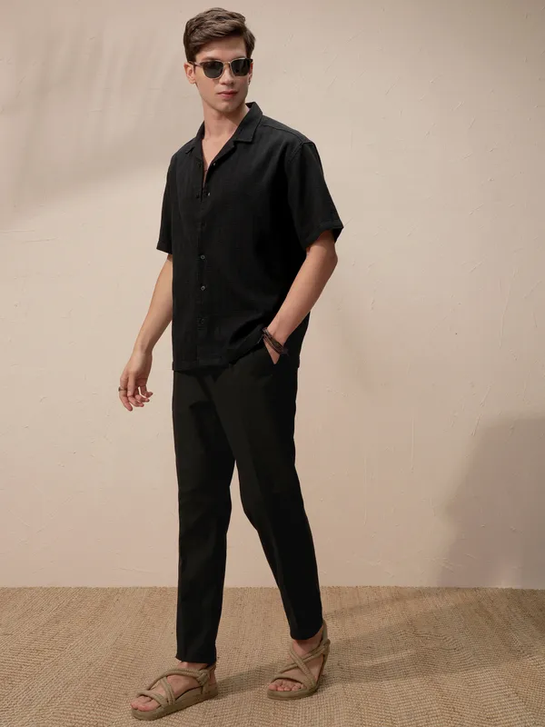 Highlander Men Black Relaxed Fit Solid Casual Trouser