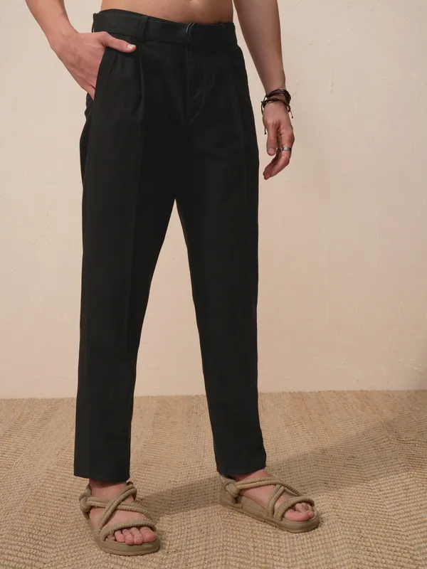 Highlander Men Black Relaxed Fit Solid Casual Trouser
