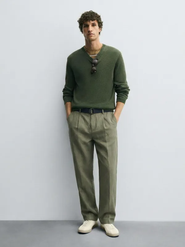 Highlander Men Green Relaxed Fit Solid Regular Trouser