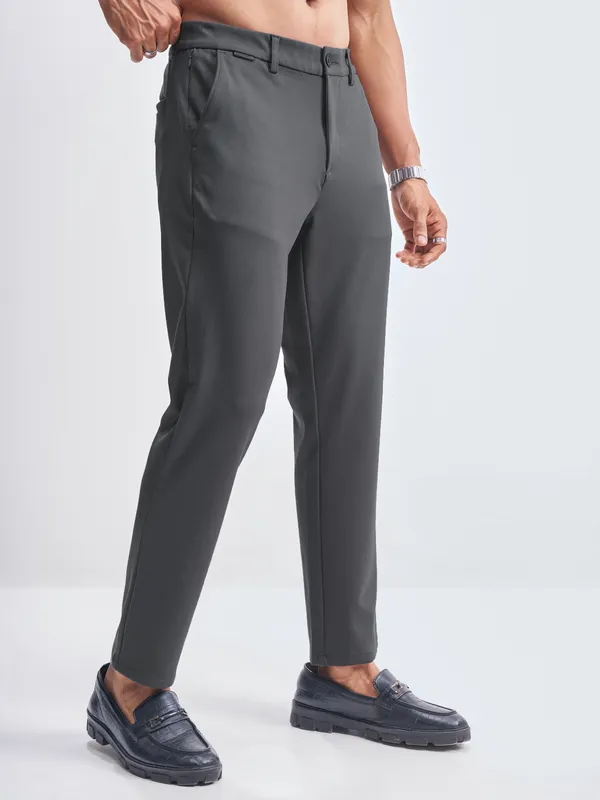 Highlander Men Charcoal Slim Fit Solid Formal Trouser