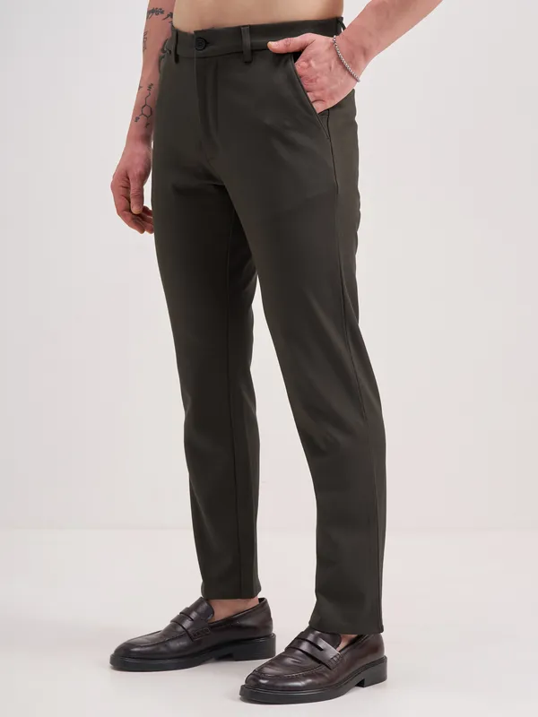 Highlander Men Brown Slim Fit Solid Formal Trouser