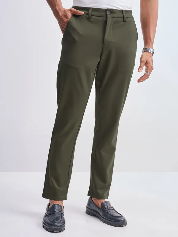 Highlander Men Olive Slim Fit Solid Formal Trouser