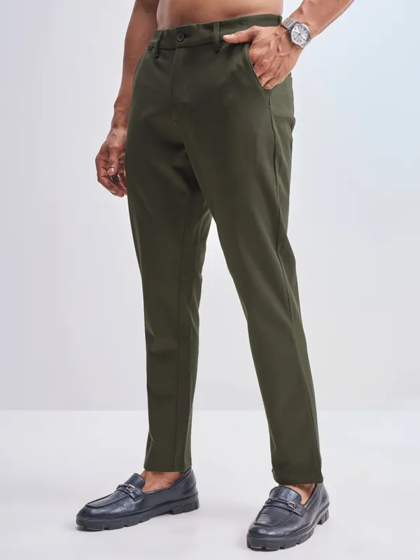 Highlander Men Olive Slim Fit Solid Formal Trouser